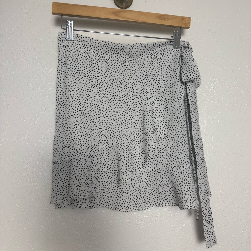 ROMWE Black and‎ White Dotted Mini Skirt